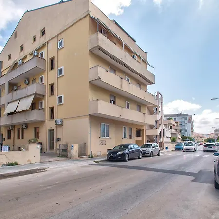 Lido A 100mt Dalla *